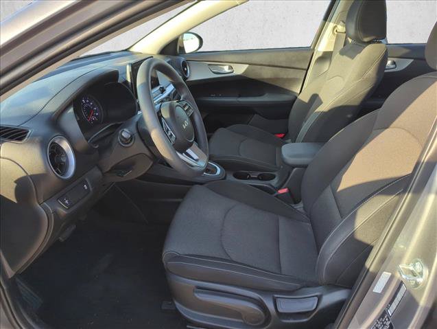 Used 2023 Kia Forte LXS FWD image 12