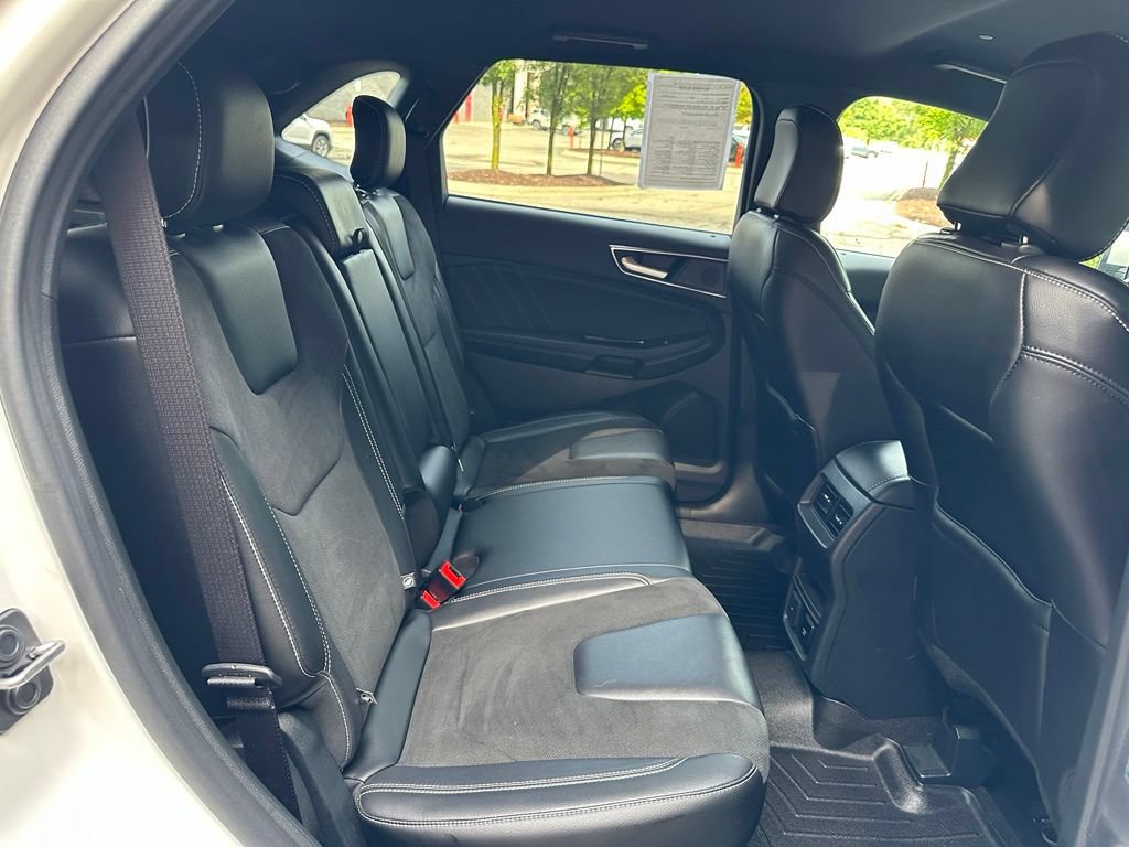 Used 2020 Ford Edge ST w/ Cold Weather Package AWD/4WD image 27
