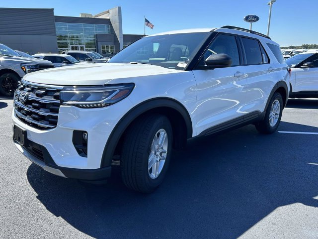 New 2027 Ford Explorer Active w/ Active Comfort Package RWD image 11