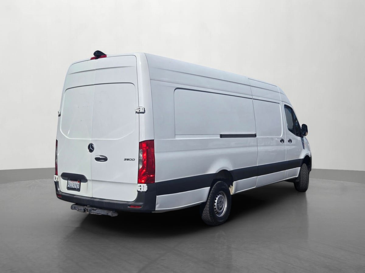 Used 2019 Mercedes-Benz Sprinter 4x4 170 image 3