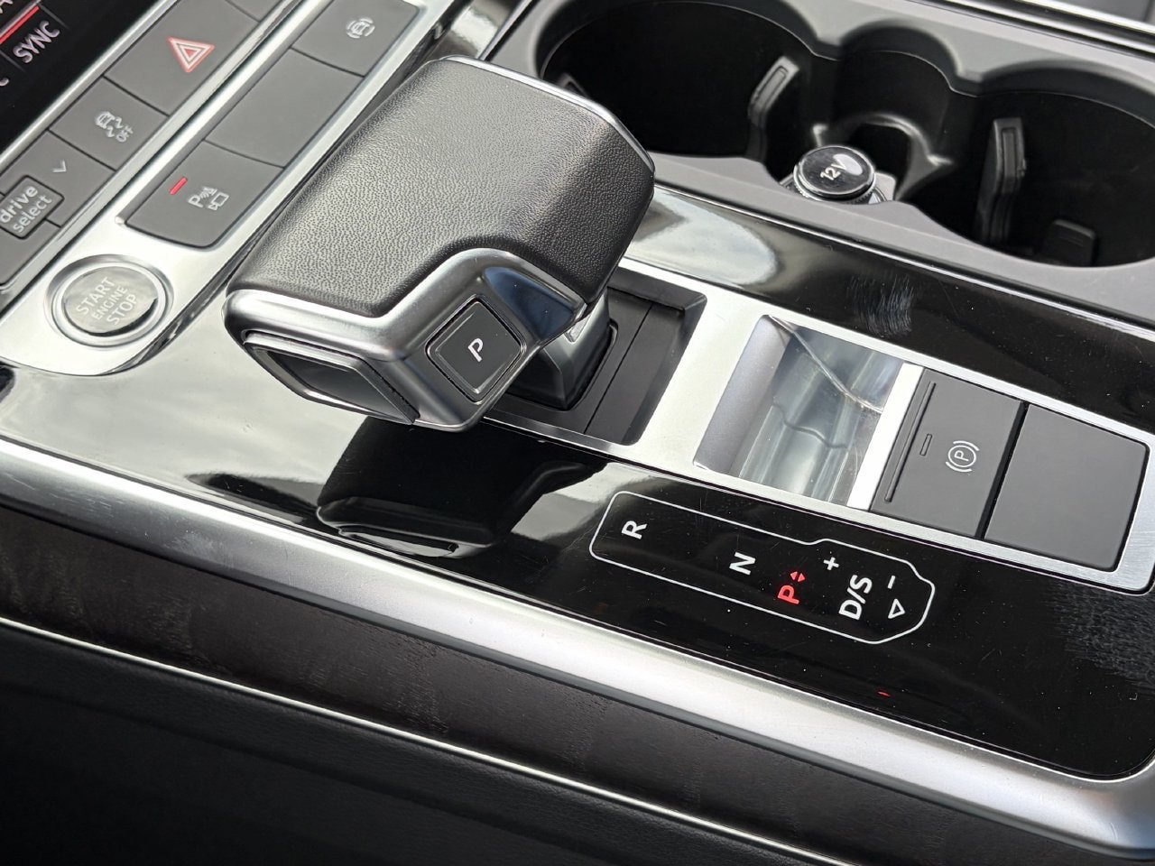Used 2023 Audi Q8 Premium AWD/4WD image 30