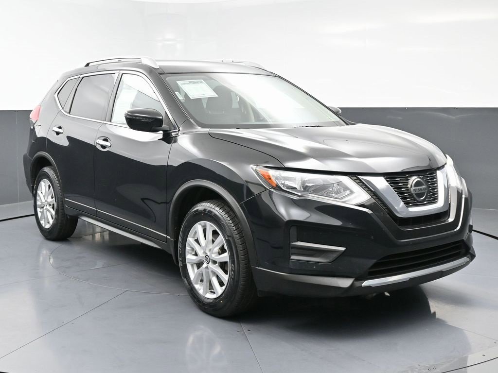 Used 2020 Nissan Rogue SV image 3