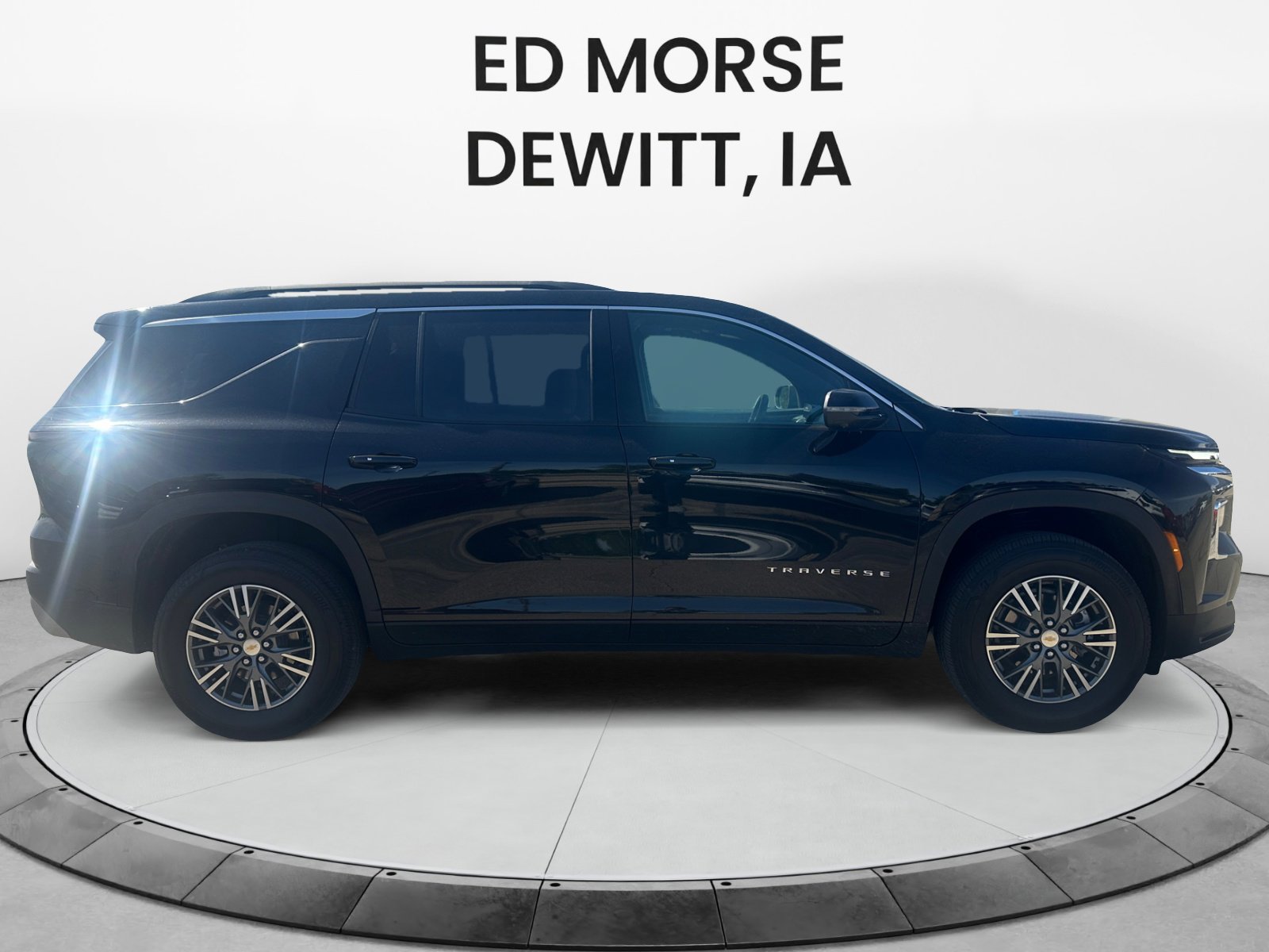 Used 2024 Chevrolet Traverse LT FWD image 6