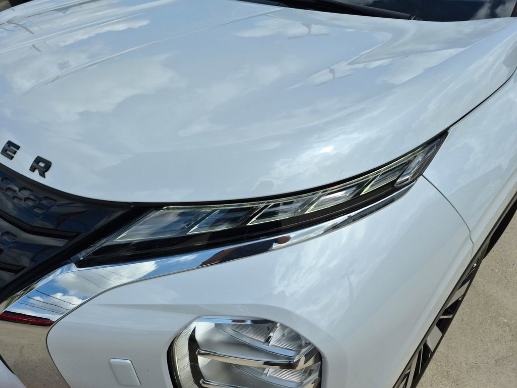 Used 2022 Mitsubishi Outlander SE image 27