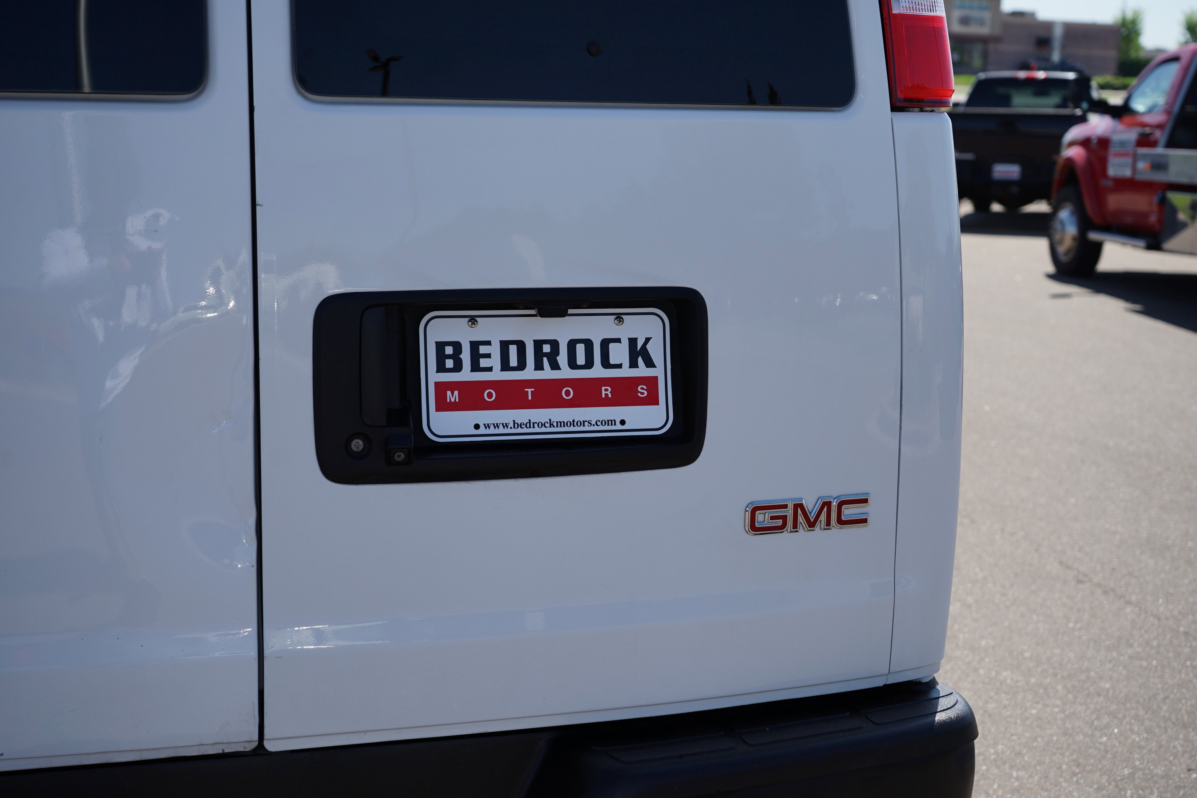 Used 2020 GMC Savana 3500 LS image 9