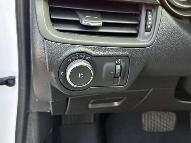 Used 2019 Buick Envision Essence image 29