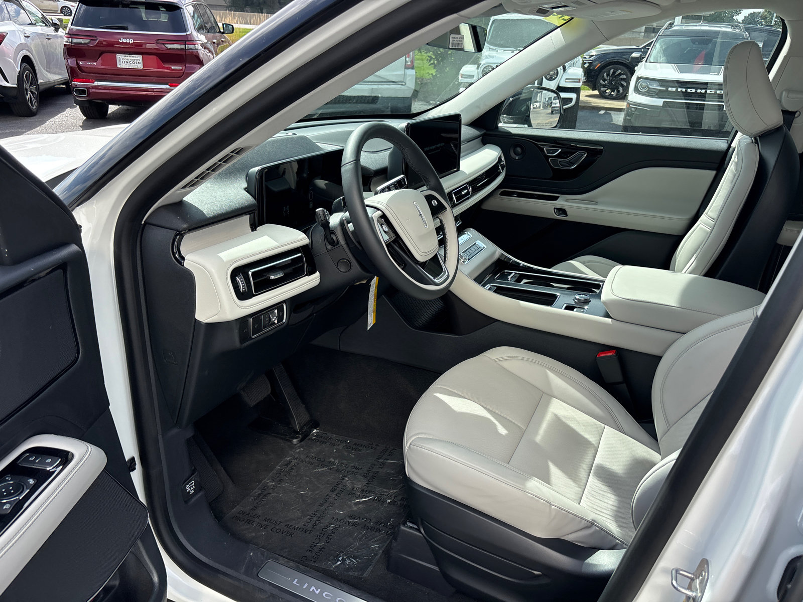 New 2027 Lincoln Aviator Reserve AWD/4WD image 23