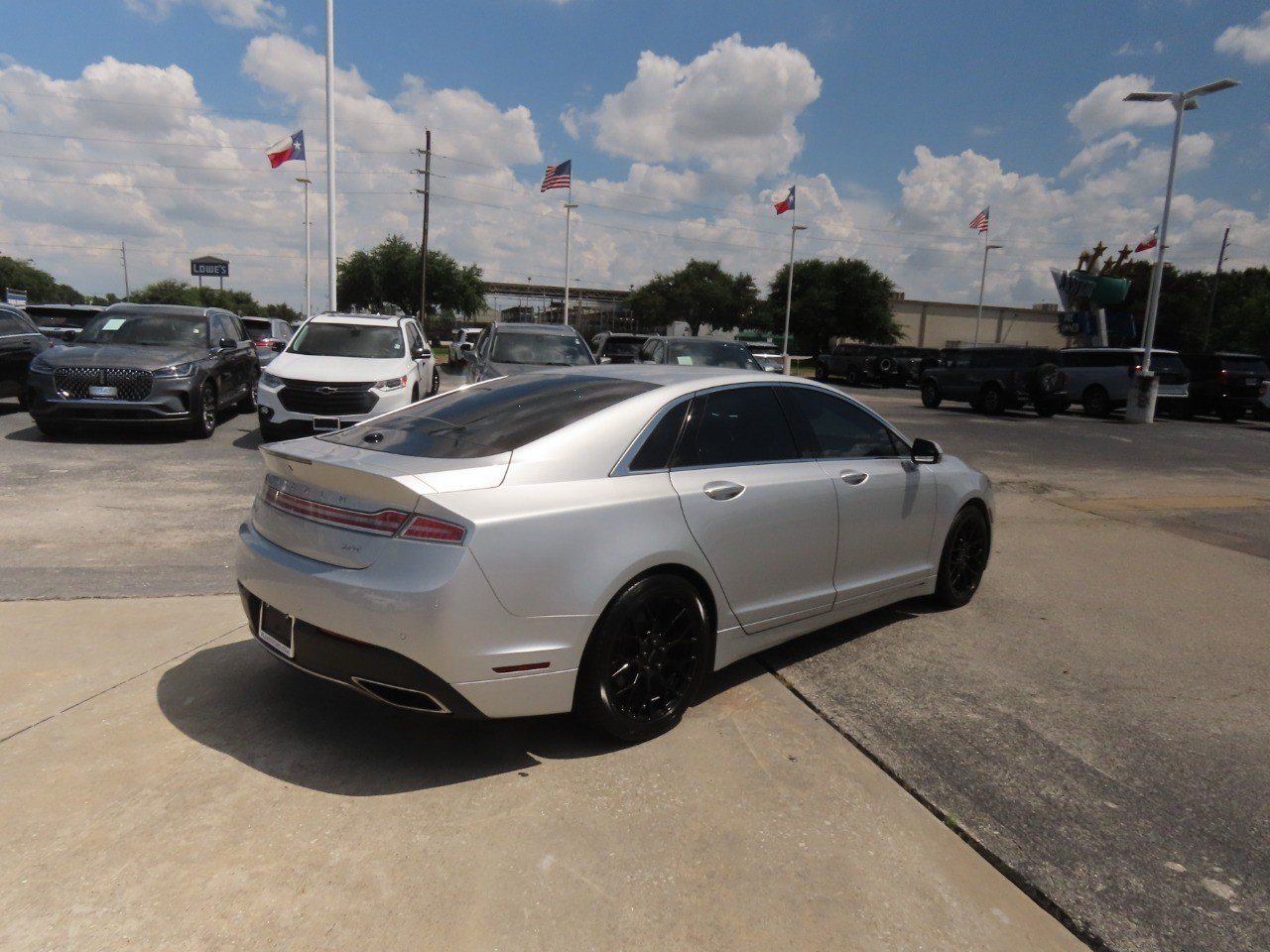 Used 2018 Lincoln MKZ Premiere FWD image 11