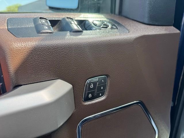 Used 2018 Ford F150 King Ranch w/ Equipment Group 601A Luxury AWD/4WD image 29