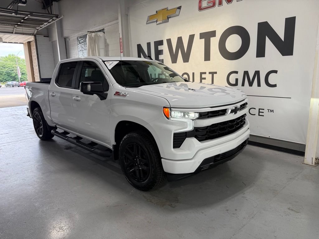New 2026 Chevrolet Silverado 1500 RST w/ Z71 Off-Road Package AWD/4WD image 2