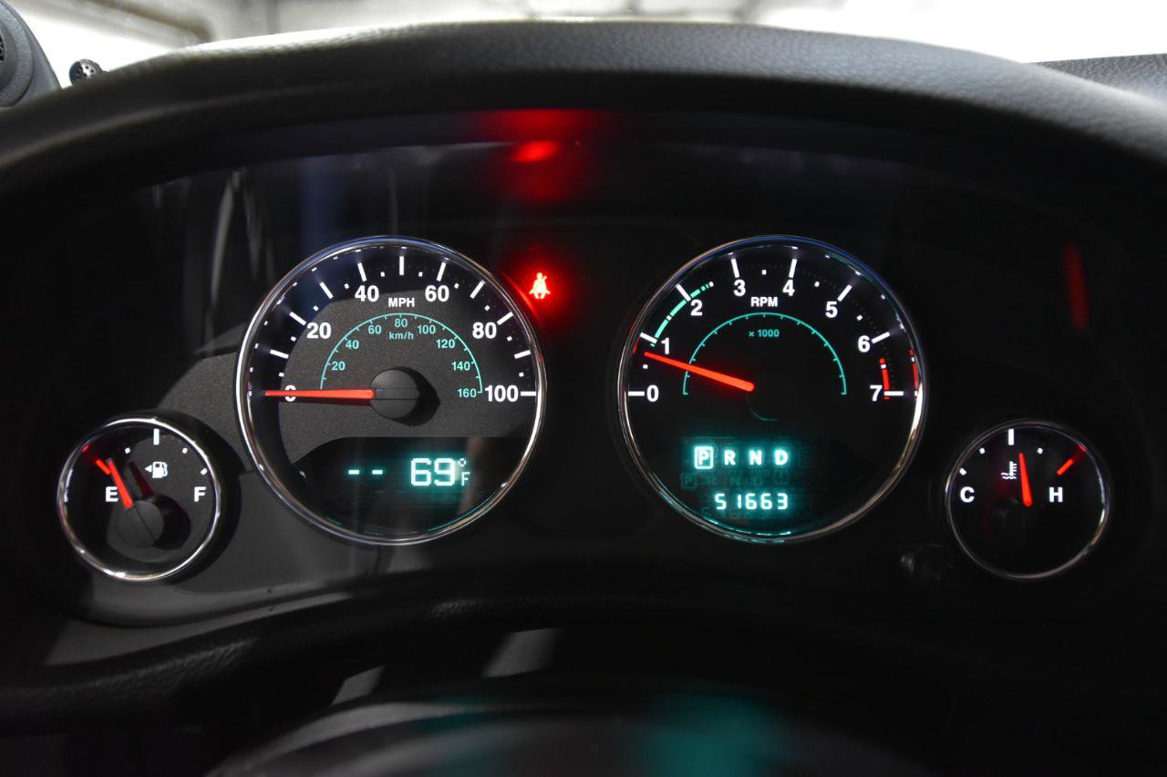 Used 2014 Jeep Wrangler Unlimited Sahara AWD/4WD image 20