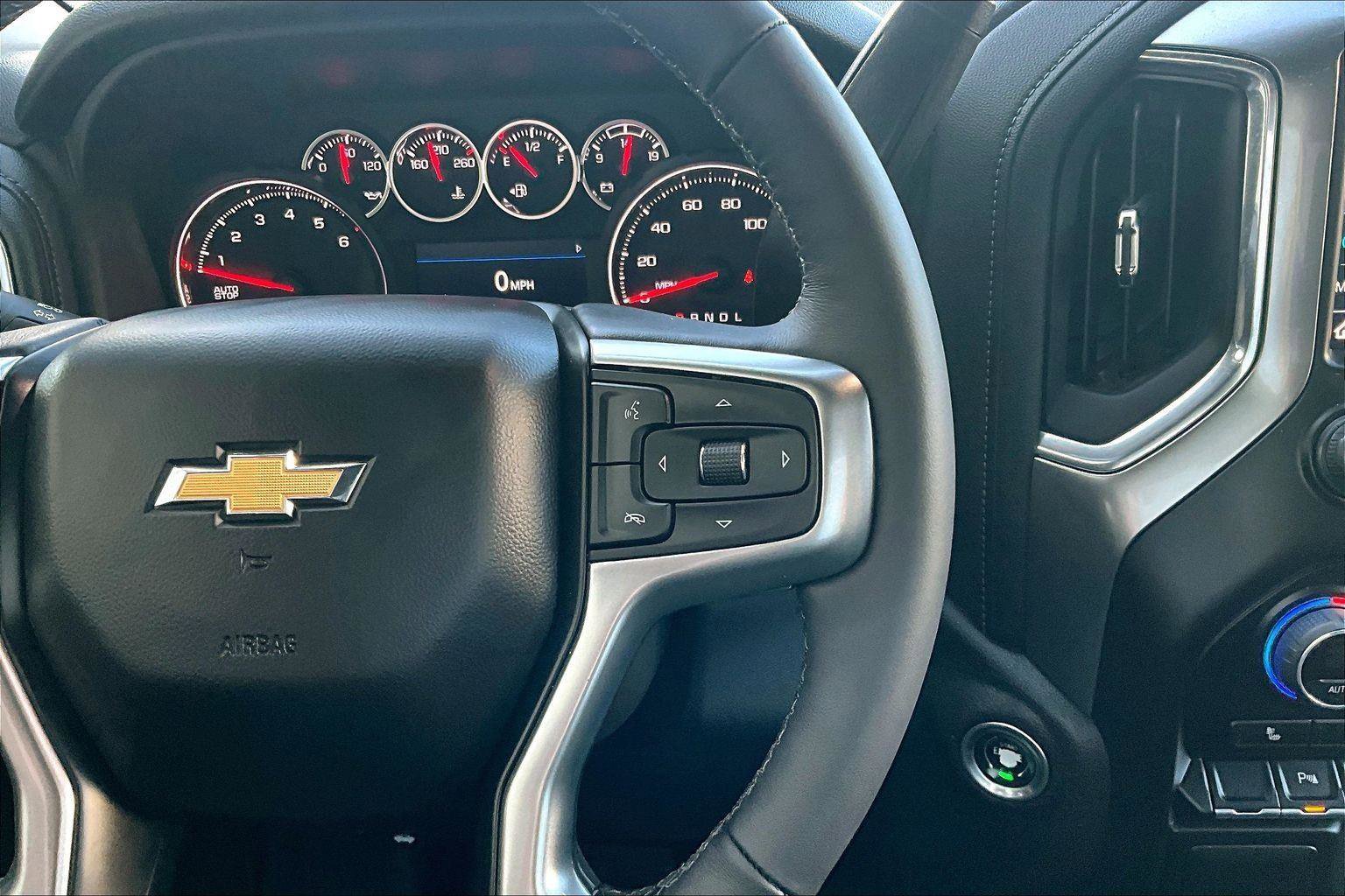 Used 2022 Chevrolet Silverado 1500 LT AWD/4WD image 19