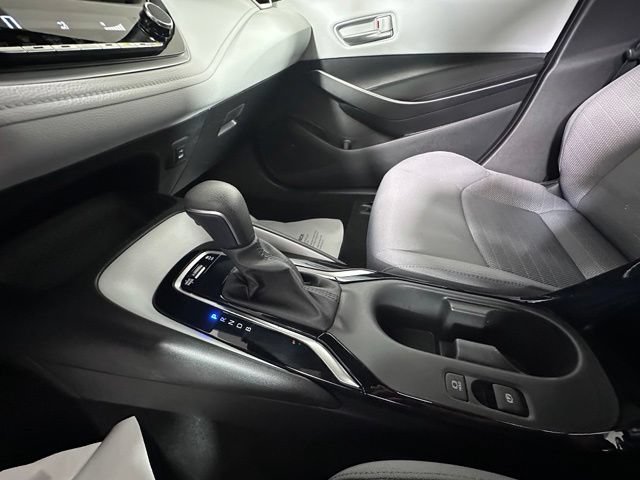 Used 2023 Toyota Corolla SE w/ Carpet Mat Package (TMS) FWD image 27