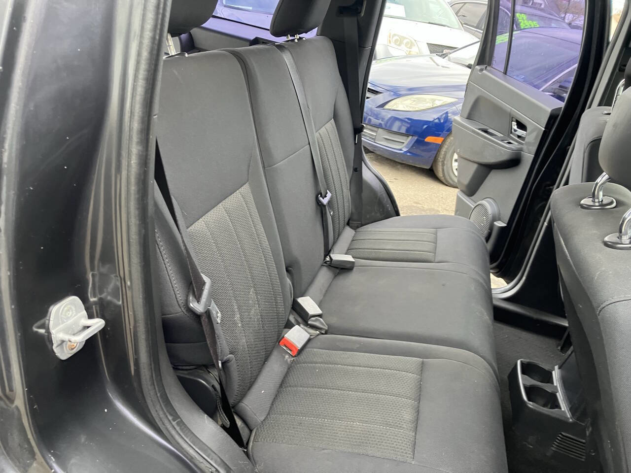 Used 2011 Jeep Liberty Sport image 30