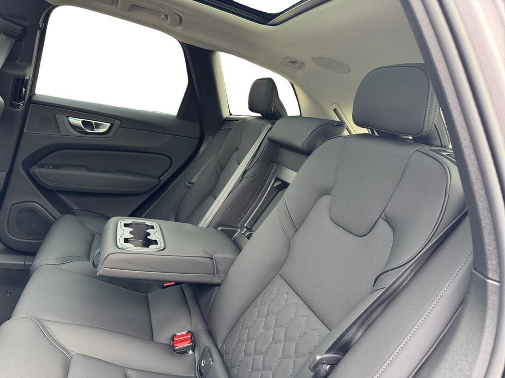 New 2026 Volvo XC60 B5 Plus w/ Protection Package Premier AWD/4WD image 24