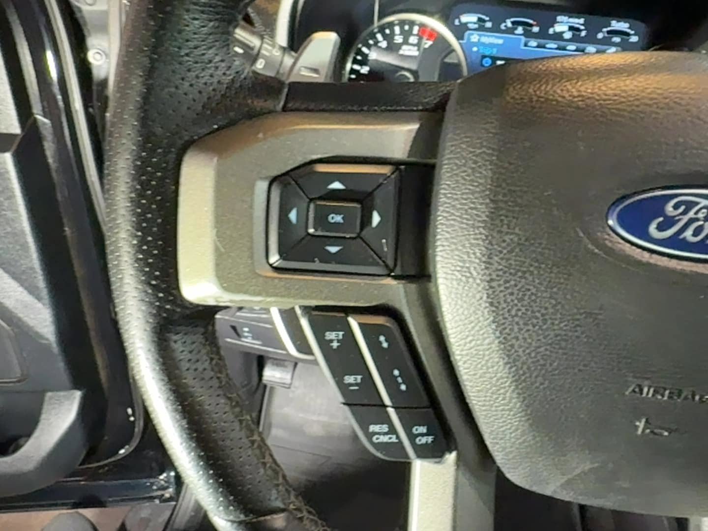 Used 2018 Ford F150 Raptor w/ Equipment Group 802A Luxury image 18