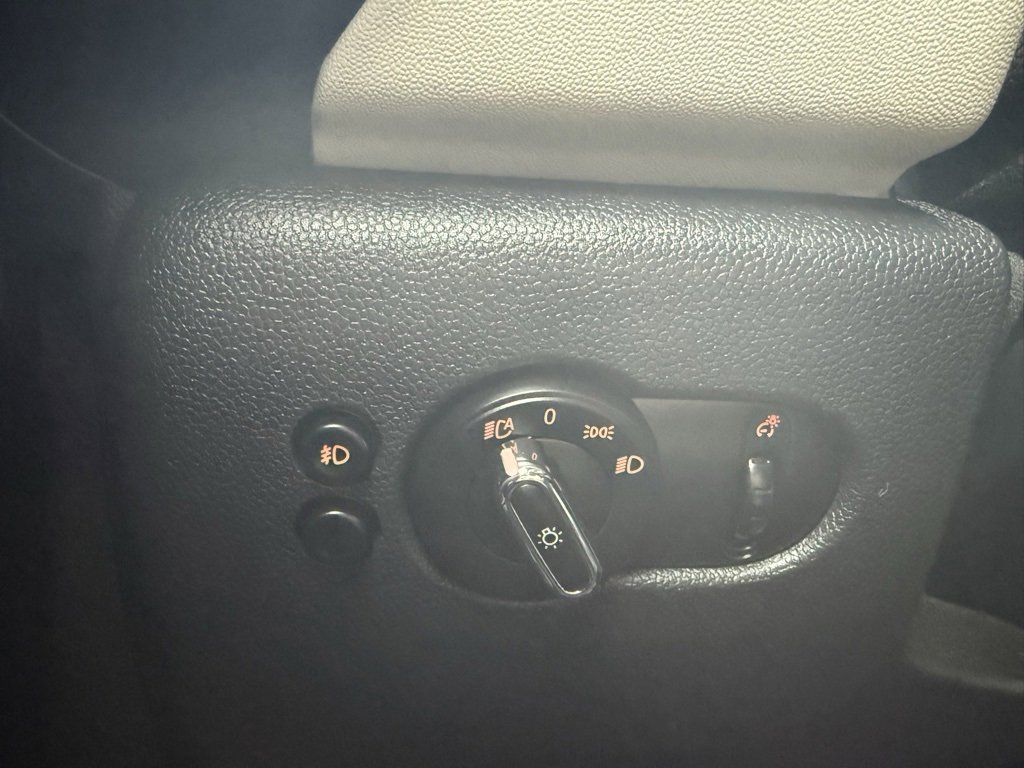 Used 2020 MINI Cooper S w/ Signature Upholstery Package image 27