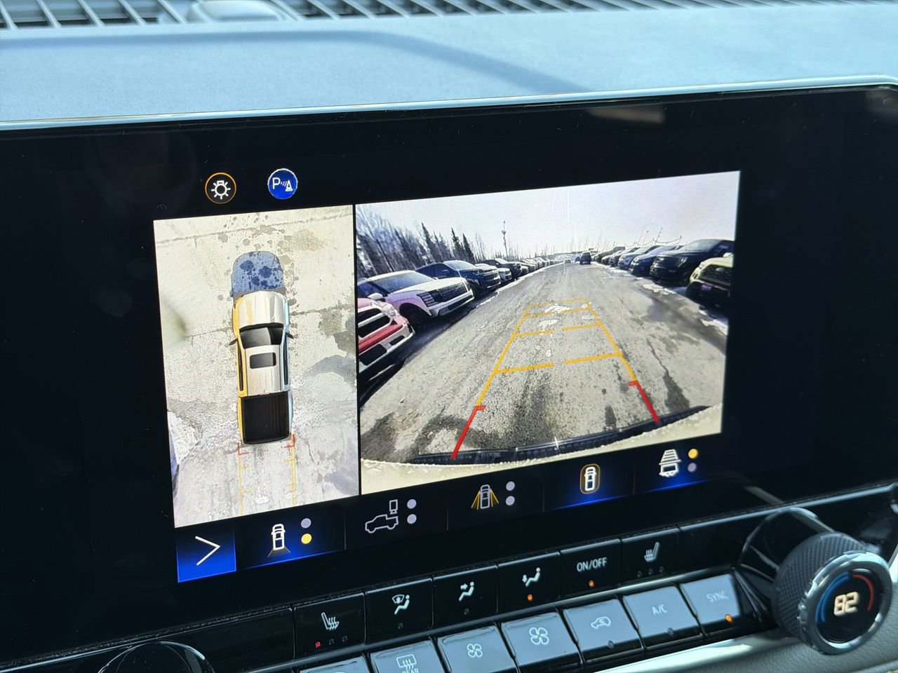 Used 2024 Chevrolet Colorado ZR2 w/ Technology Package image 17