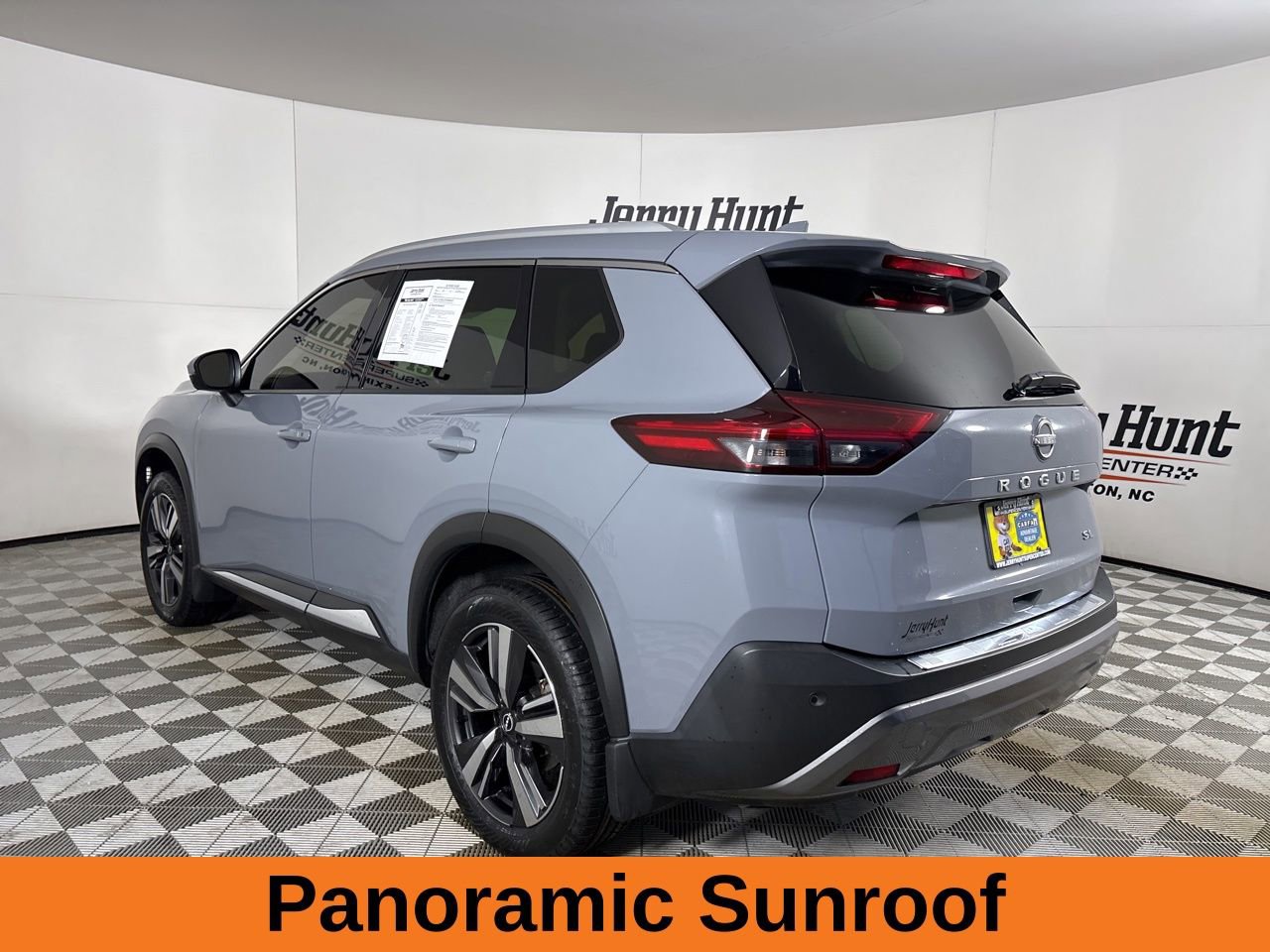 Used 2023 Nissan Rogue SL image 7