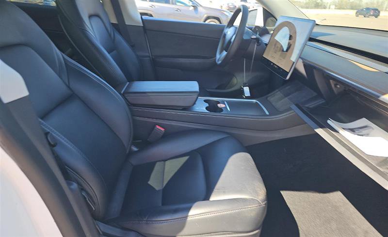 Used 2022 Tesla Model Y Performance image 7