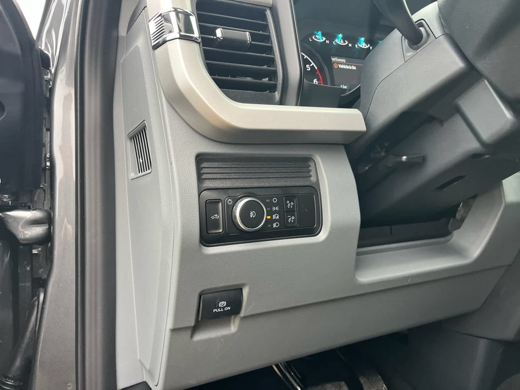 New 2026 Ford F350 XLT w/ 360-Degree Camera Package AWD/4WD image 13