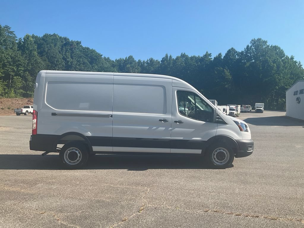New 2026 Ford Transit 250 148 Medium Roof RWD image 4