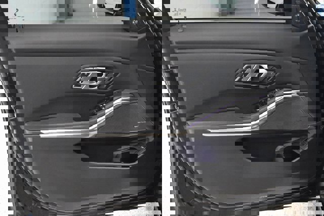 Used 2021 BMW 330i xDrive Sedan w/ Premium Package image 22