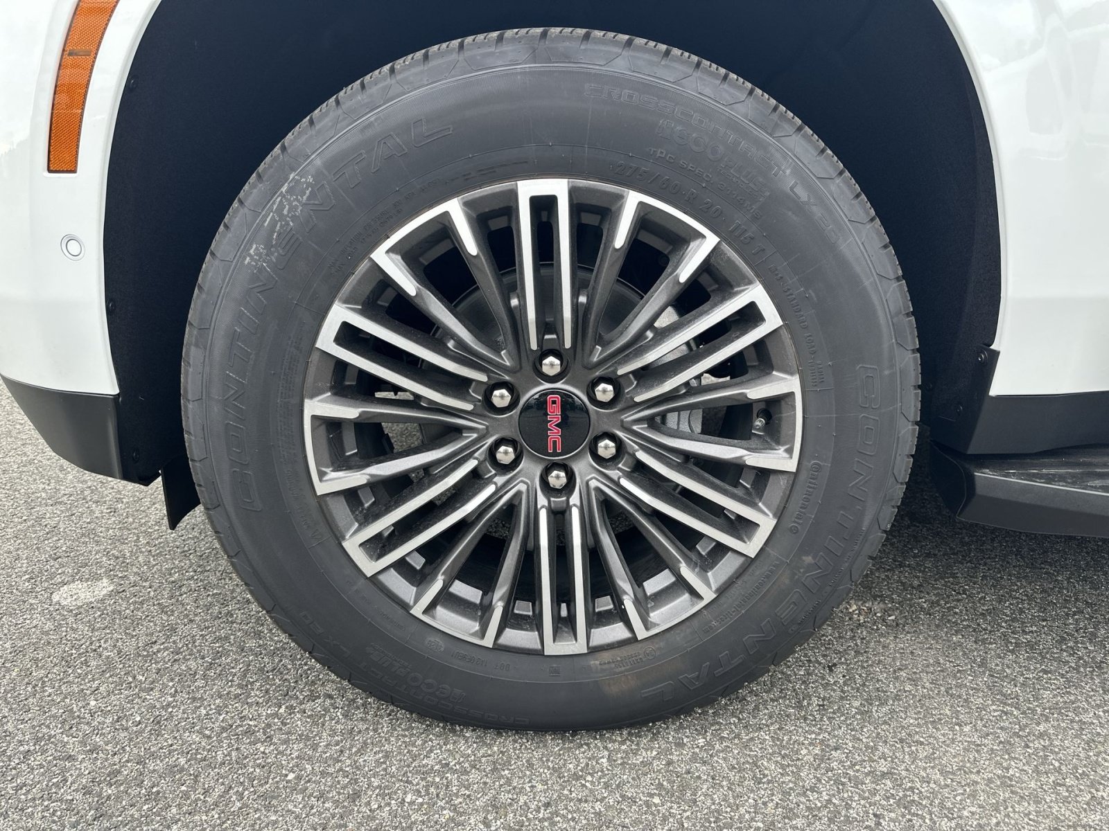 New 2026 GMC Yukon XL Elevation w/ Elevation Premium Package AWD/4WD image 12