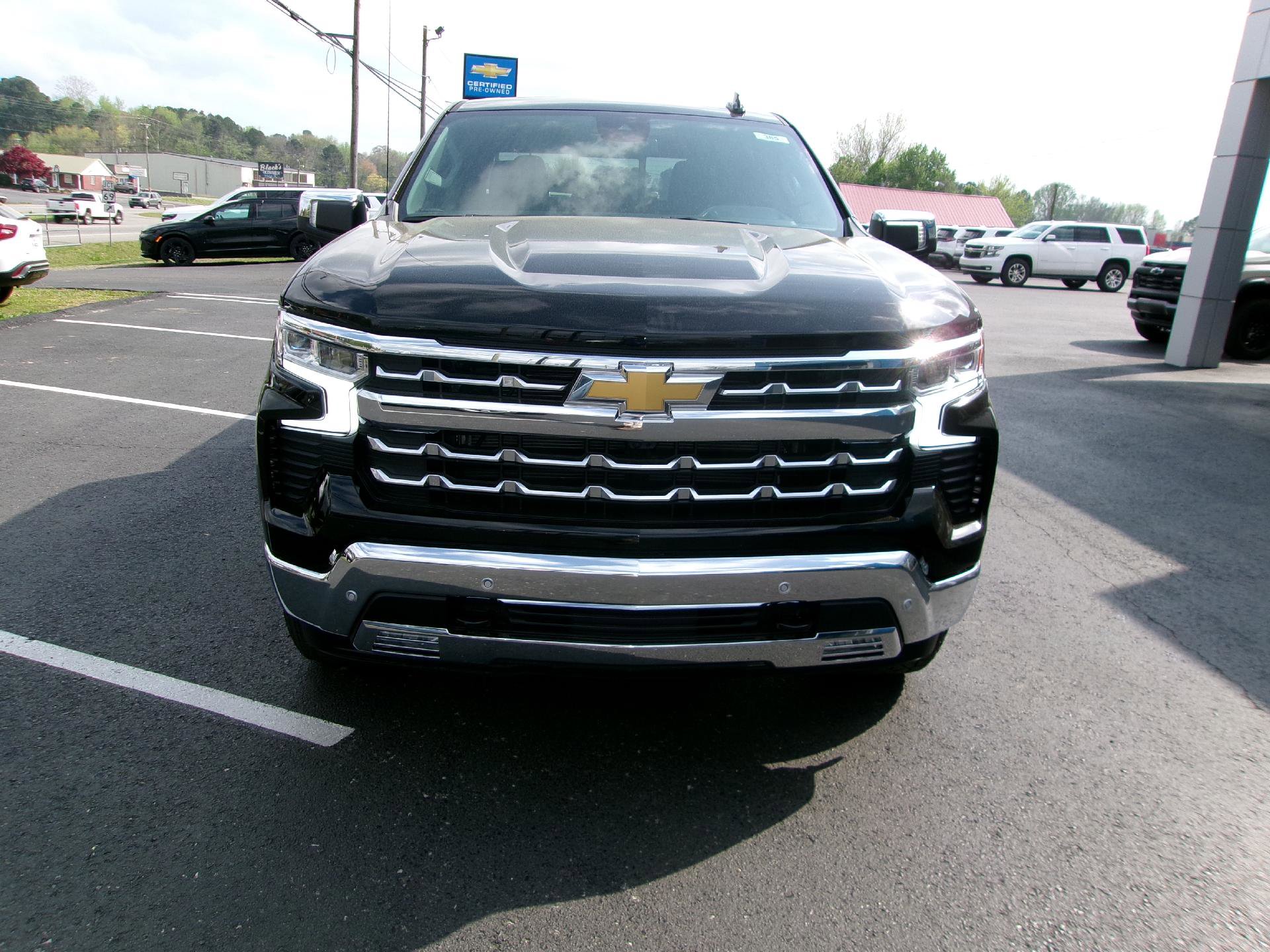 New 2026 Chevrolet Silverado 1500 LTZ w/ LTZ Premium Package image 9