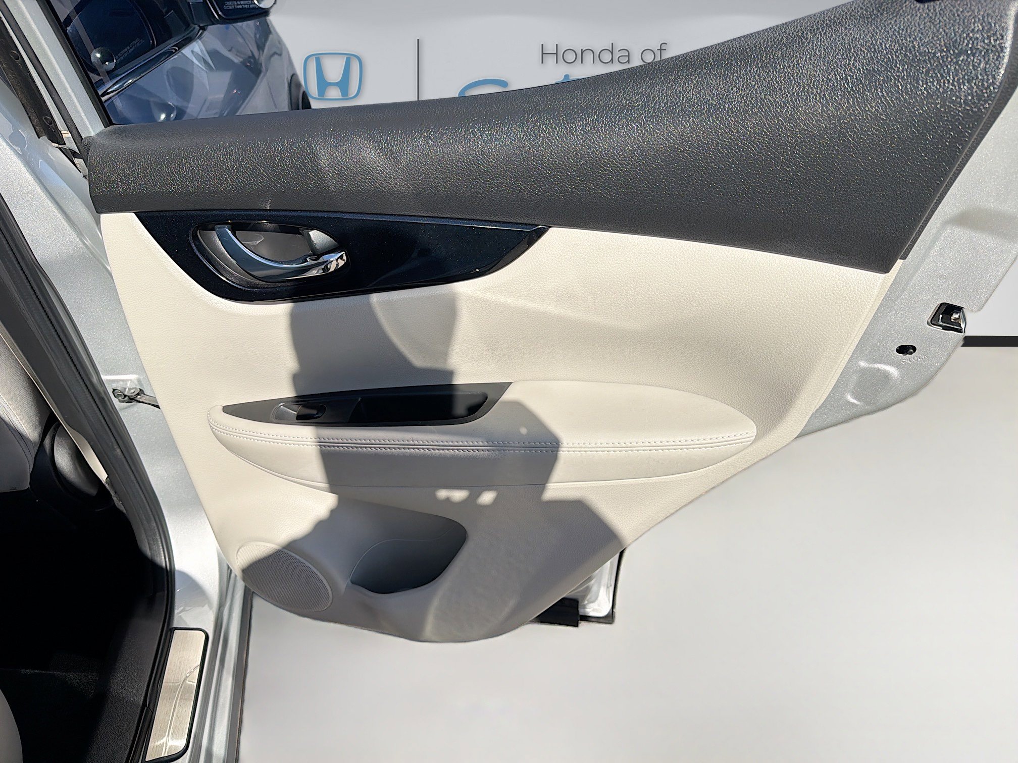 Used 2019 Nissan Rogue Sport SV w/ All-Weather Package image 30