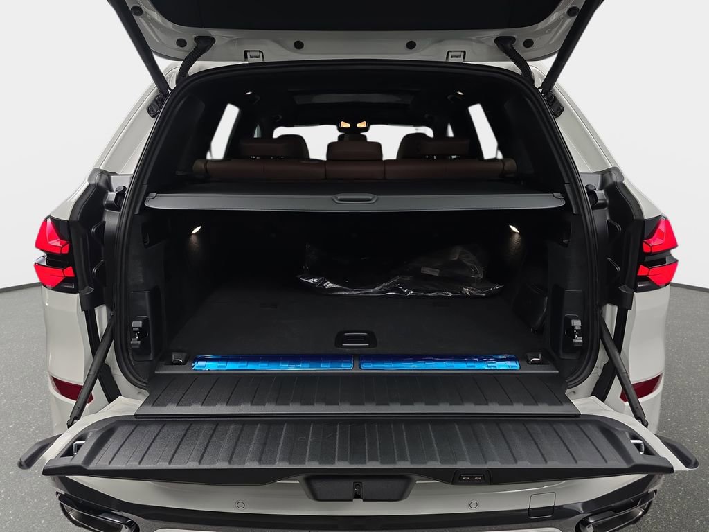 New 2026 BMW X5 xDrive50e w/ M Sport Package image 12