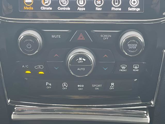 Used 2020 Jeep Grand Cherokee Altitude image 29