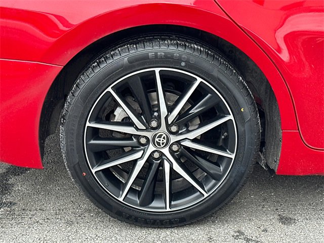 Certified 2021 Toyota Camry SE image 6