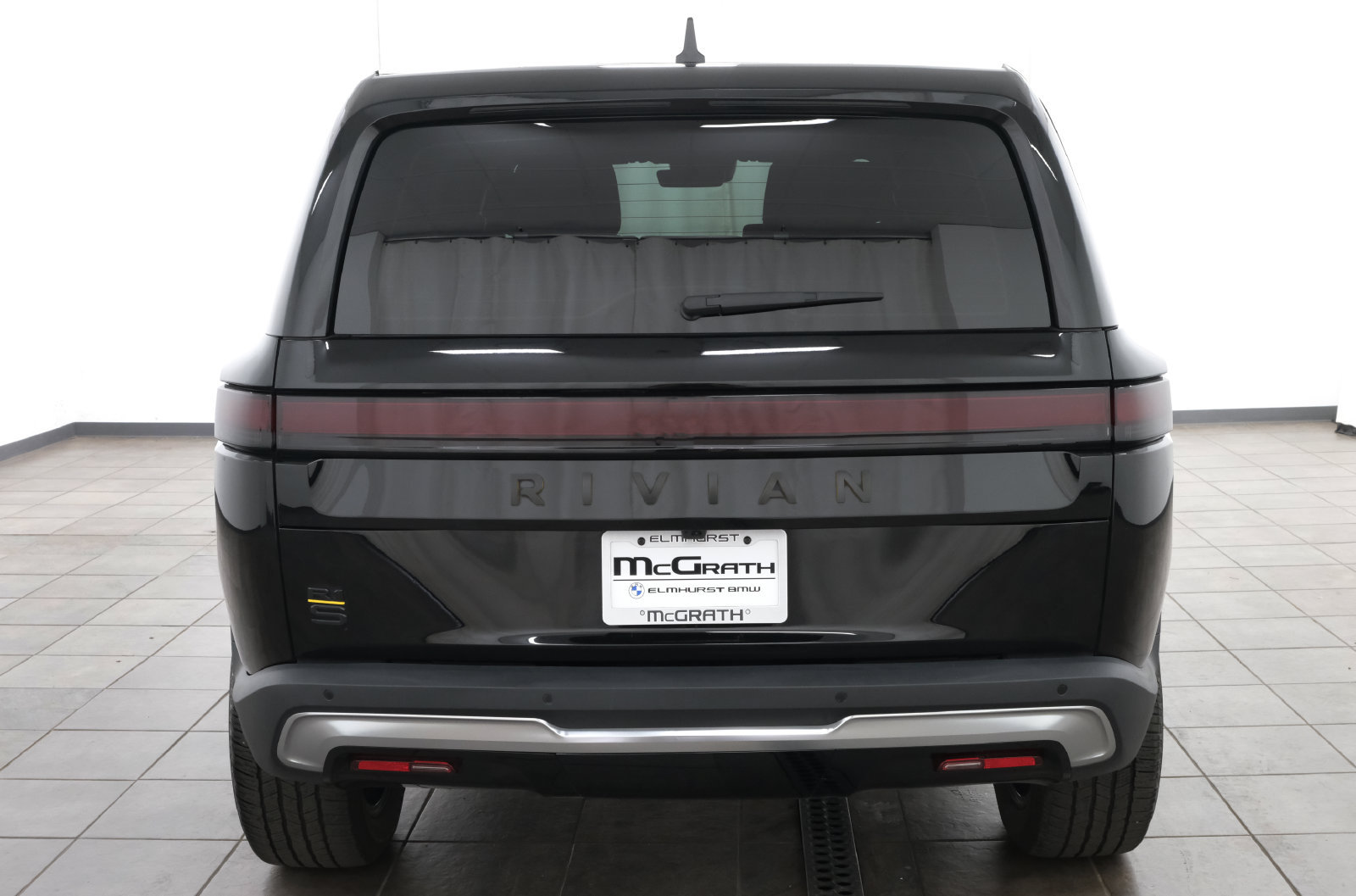 Used 2023 Rivian R1S Adventure Quad AWD/4WD image 5