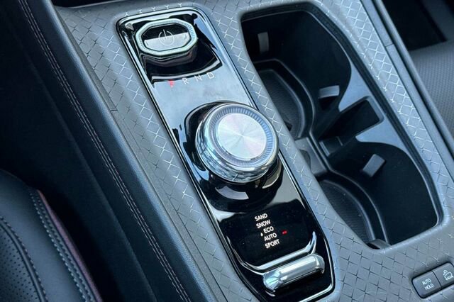 New 2025 Jeep Wagoneer Launch Edition image 19