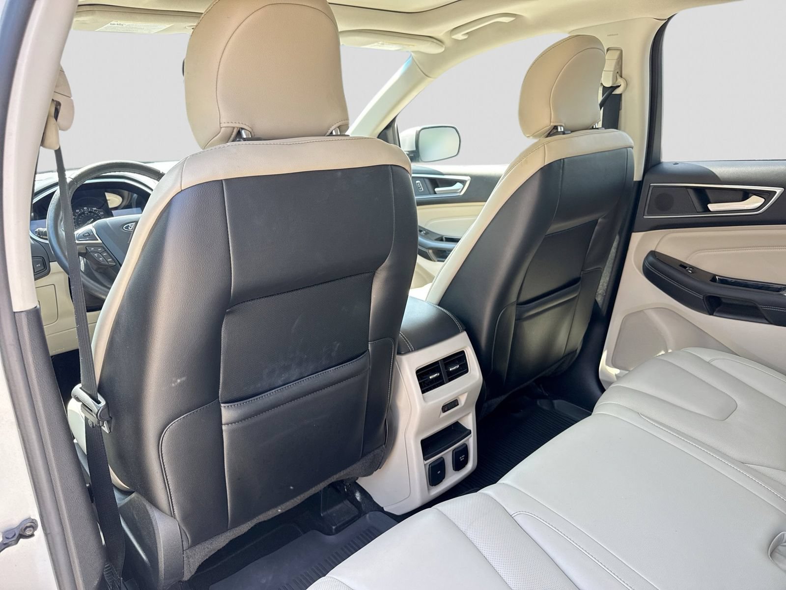 Used 2017 Ford Edge Titanium w/ Equipment Group 302A AWD/4WD image 22