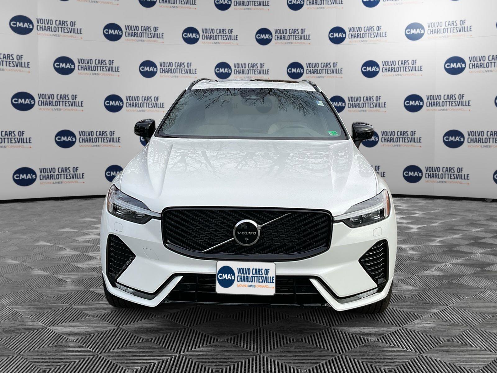 New 2026 Volvo XC60 B5 Plus w/ Protection Package Premier AWD/4WD image 8