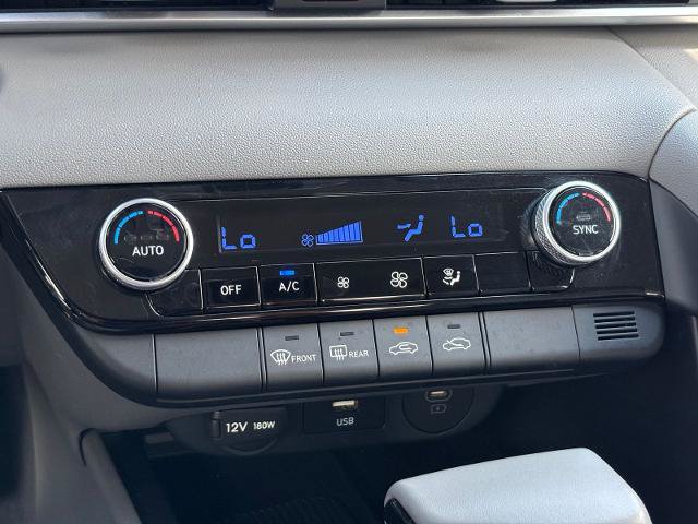 Used 2025 Hyundai Elantra Sport FWD image 20