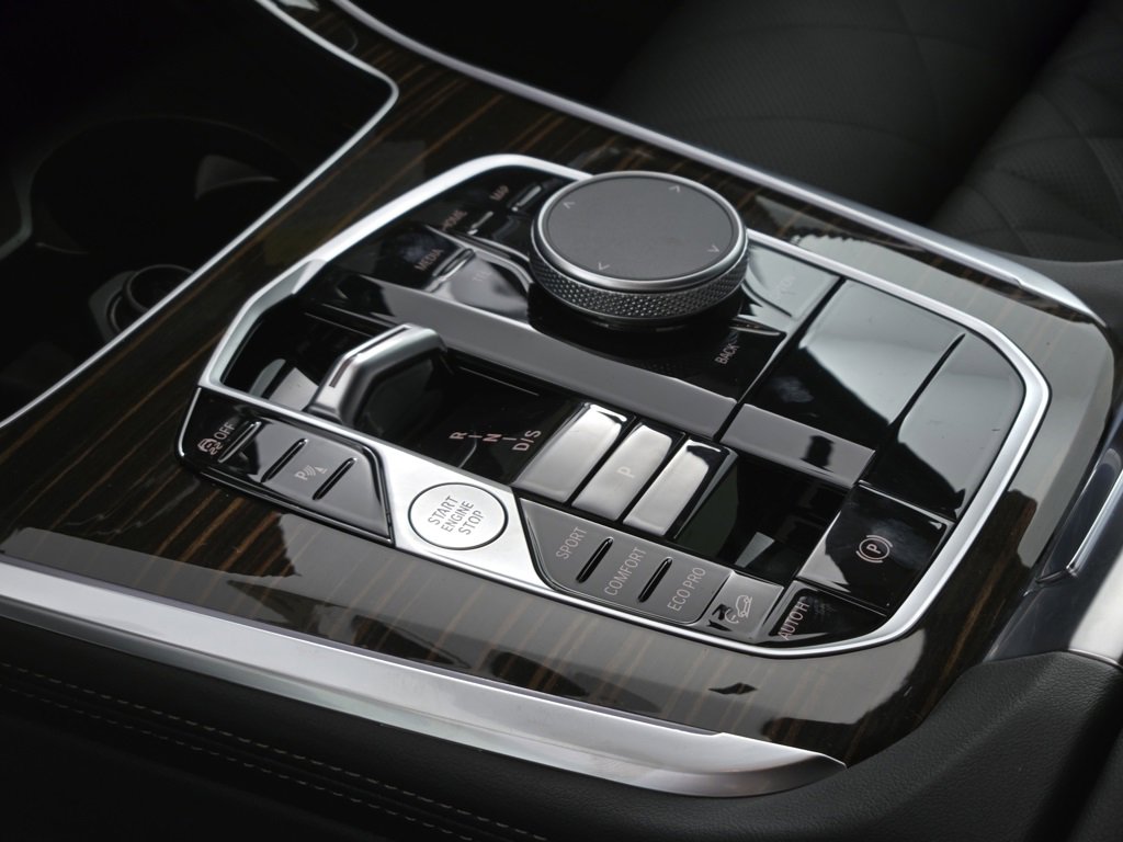 New 2026 BMW X5 xDrive40i w/ M Sport Package image 21