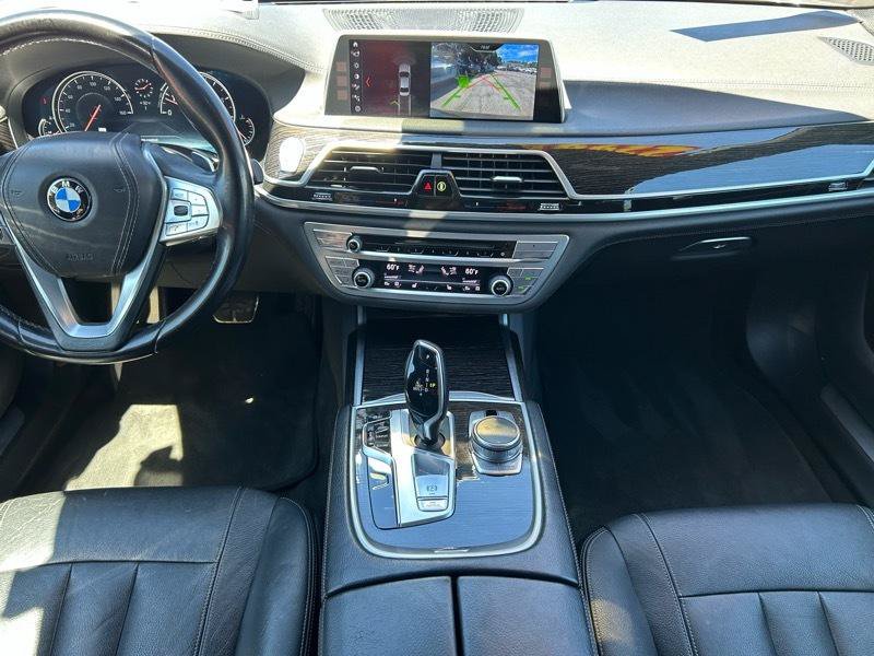 Used 2018 BMW 740i RWD image 11