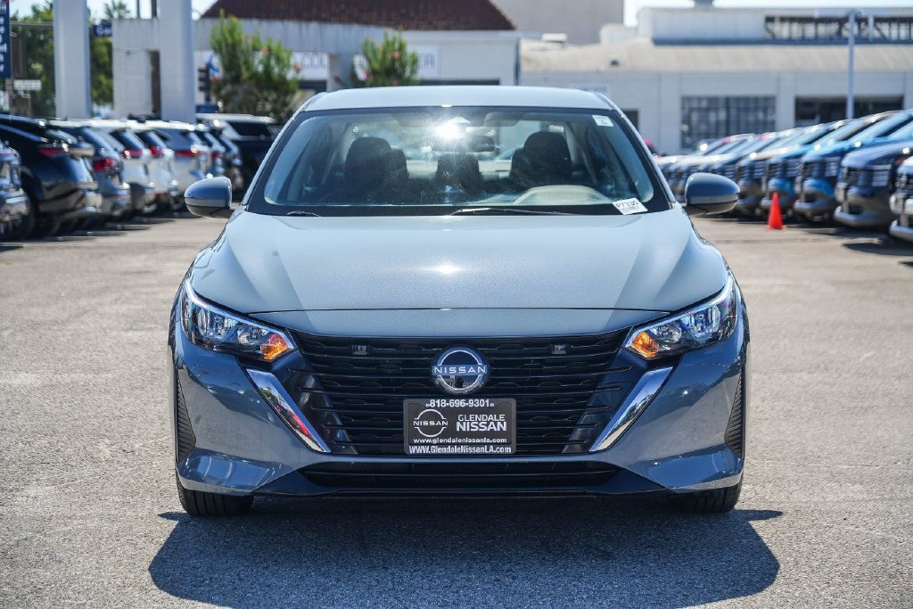 Used 2024 Nissan Sentra SV FWD image 4