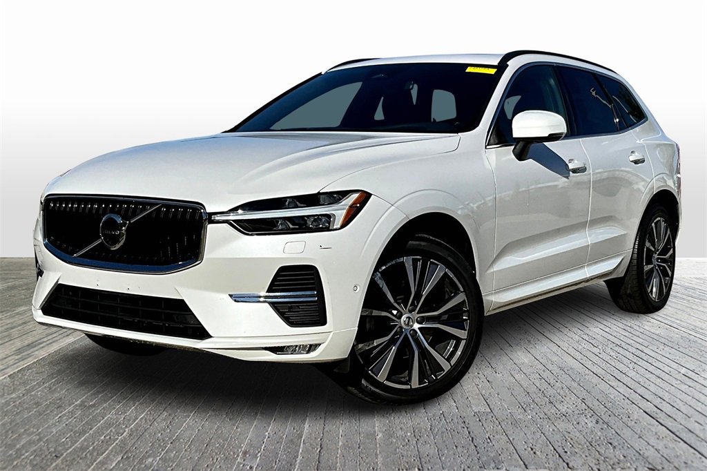 Used 2022 Volvo XC60 B5 Momentum w/ Advanced Package image 3