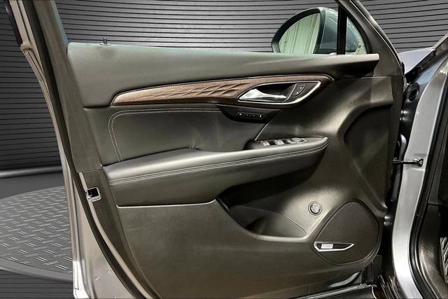 Used 2022 Buick Envision Avenir w/ Technology Package II FWD image 17