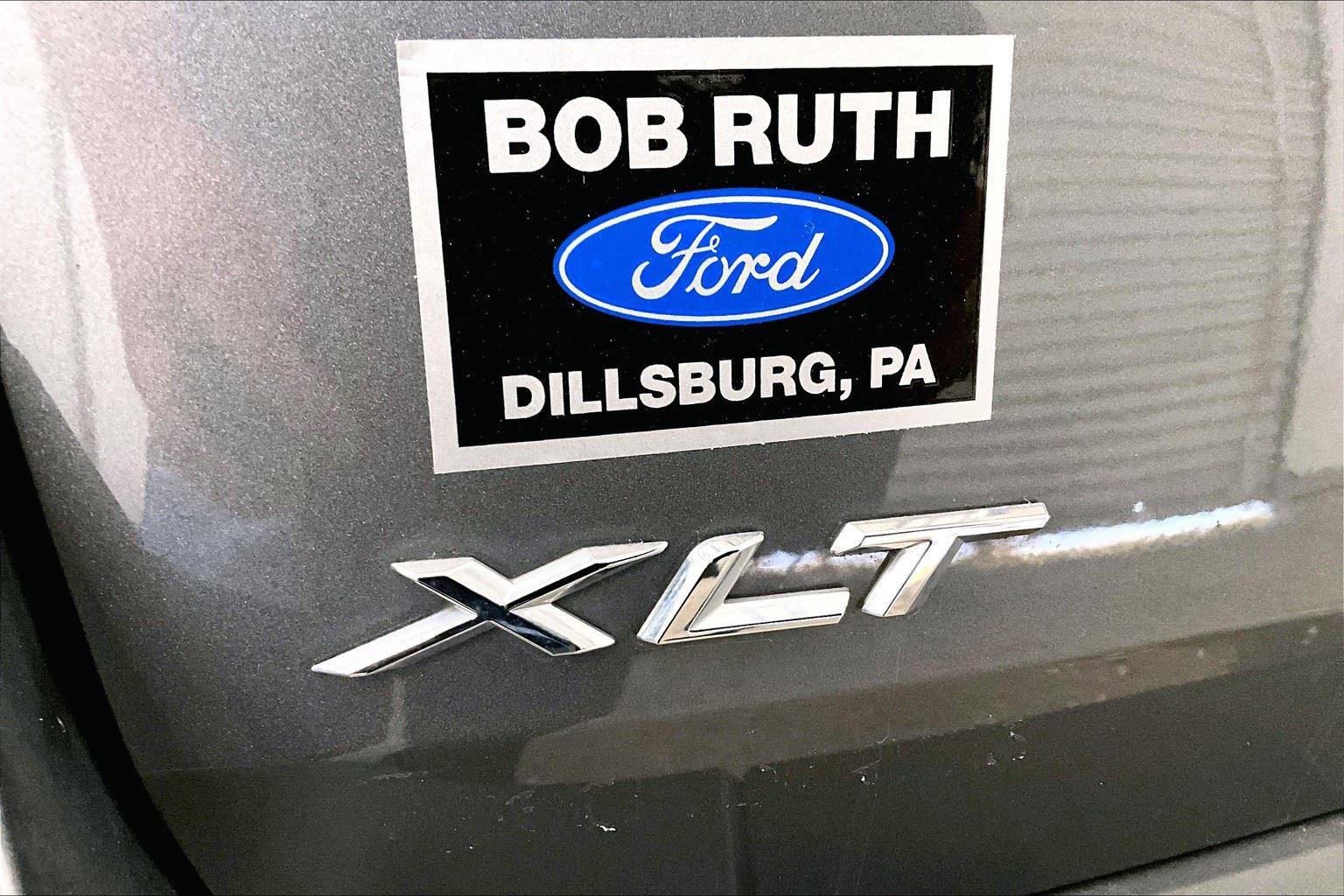 Used 2022 Ford Explorer XLT image 14