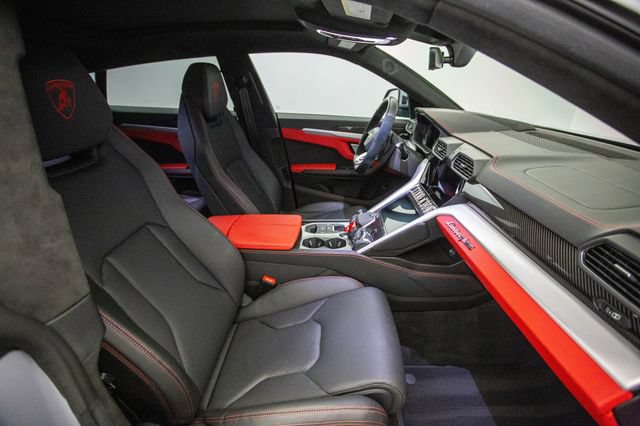 Used 2022 Lamborghini Urus image 20