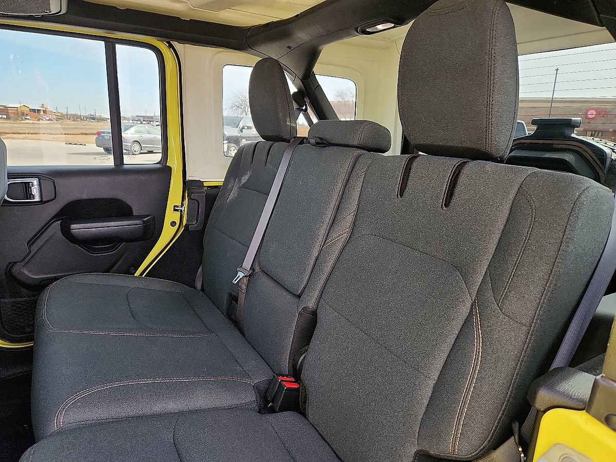 Used 2024 Jeep Wrangler Unlimited image 5