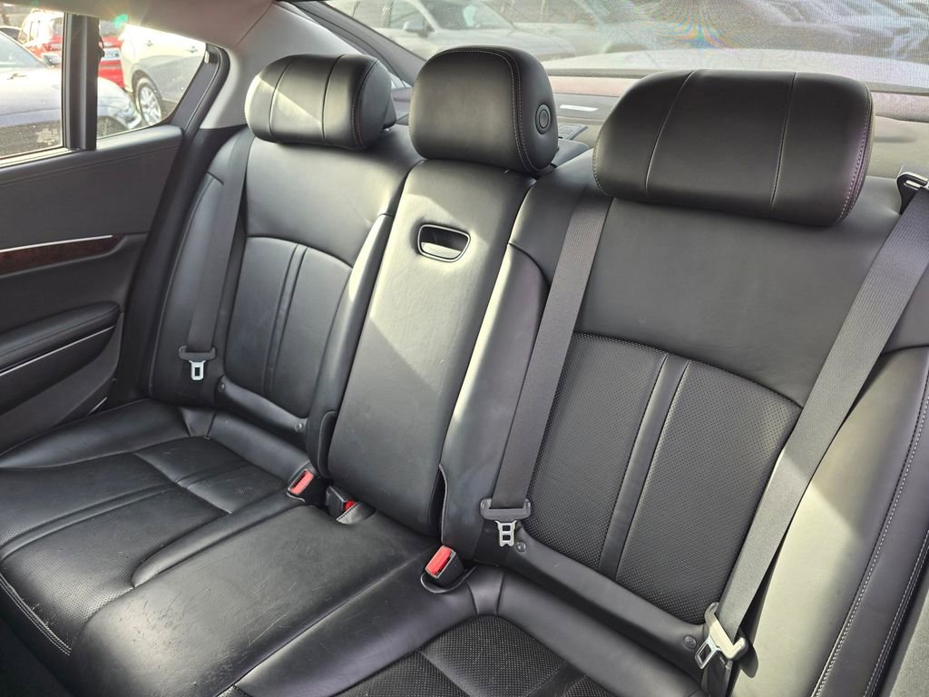 Used 2017 Kia K900 Luxury image 19