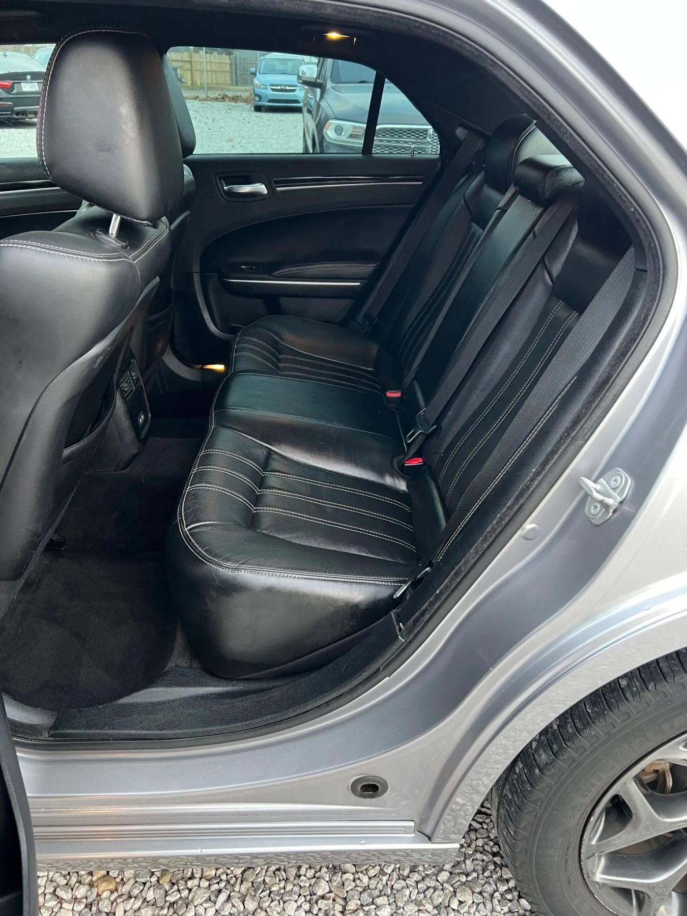 Used 2018 Chrysler 300 S image 9