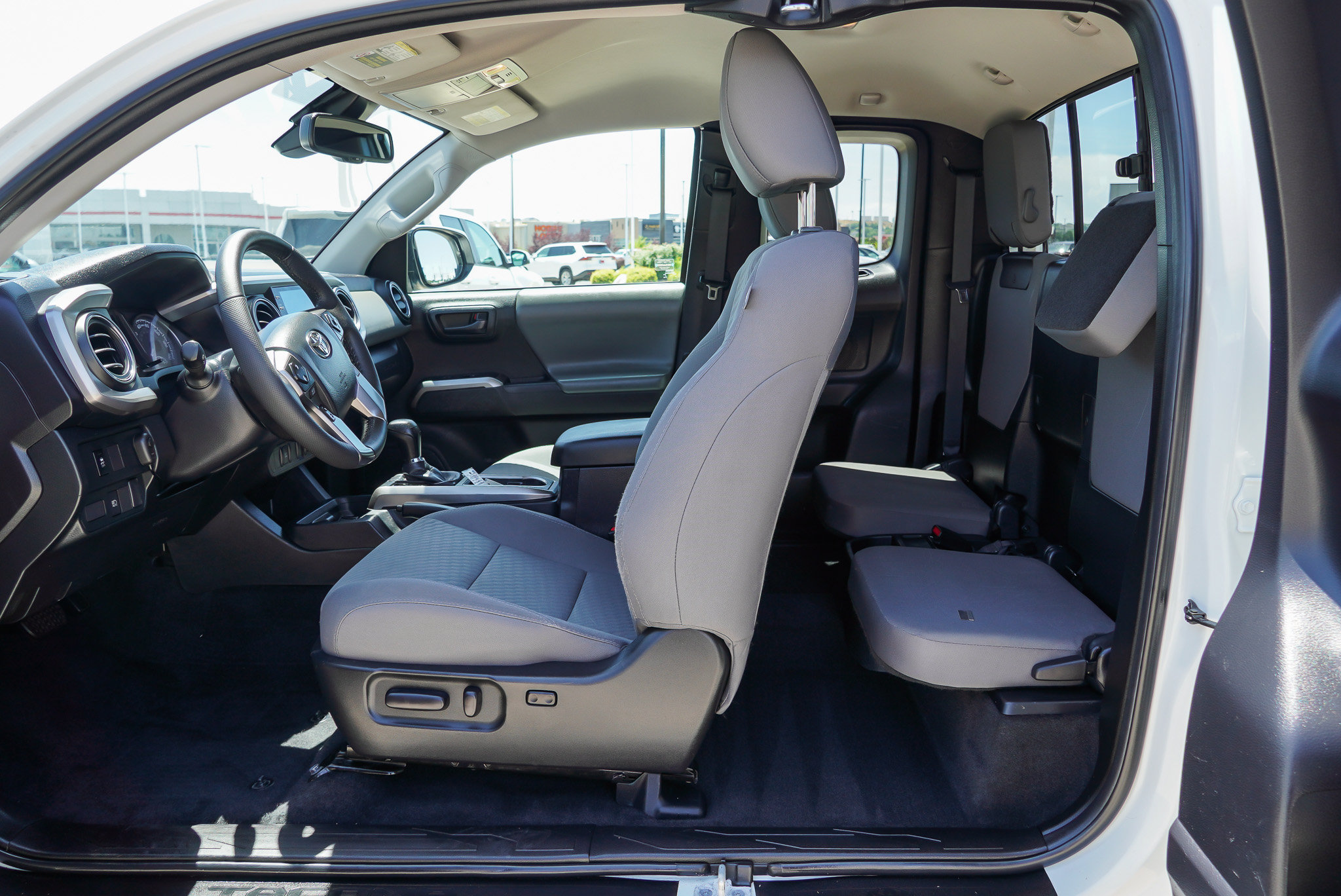 Used 2023 Toyota Tacoma SR5 AWD/4WD image 23