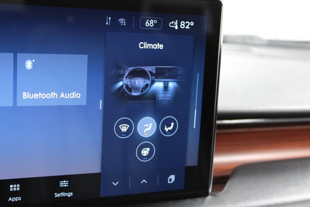 Used 2022 Lincoln Nautilus Reserve AWD/4WD image 47